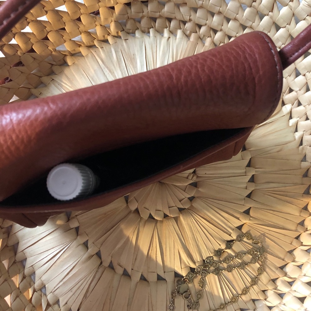 VTG small leather crossbody purse - Picture 4 of 7